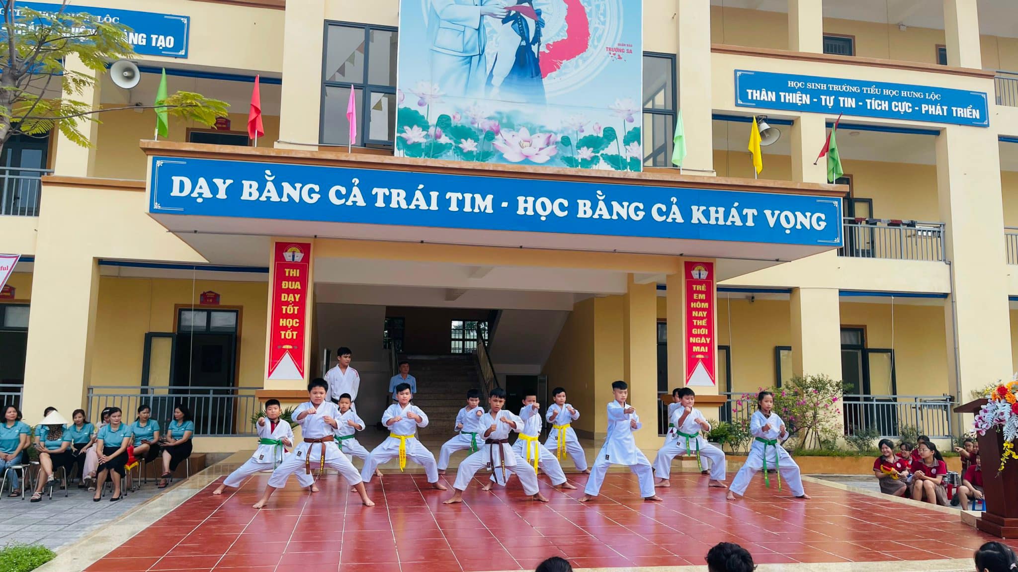 KHAI MẠC CHƯƠNG TRÌNH 