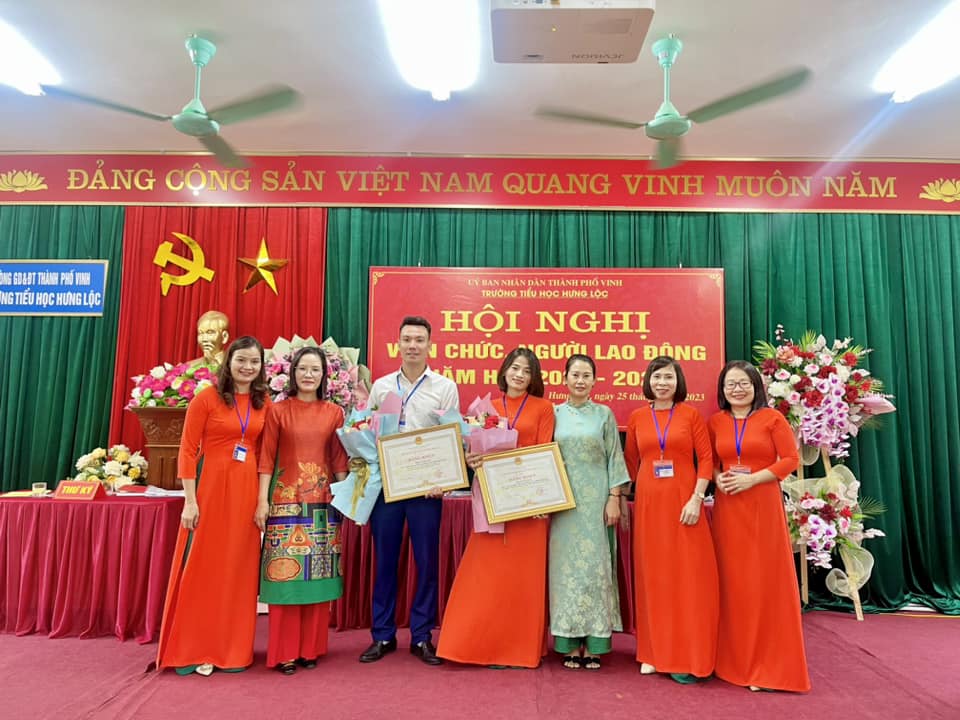 TRƯỜNG TIỂU HỌC HƯNG LỘC ĐÃ TIẾN HÀNH HỘI NGHỊ VIÊN CHỨC, NLĐ NĂM HỌC 2023 - 2024.