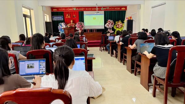 chuyên đề “SỬ DỤNG KHO HỌC LIỆU 3D ĐỂ SOẠN GIÁO ÁN ĐIỆN TỬ” bằng phần mềm Mozabook